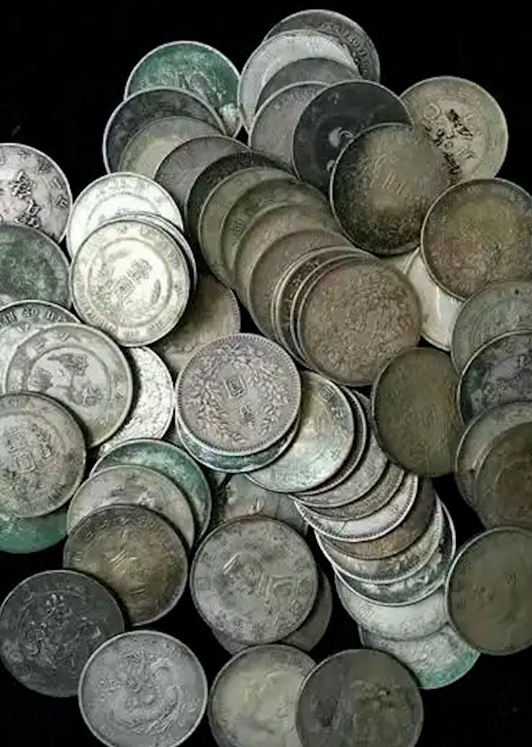 歷史探秘:浙江老宅銀元之謎海報