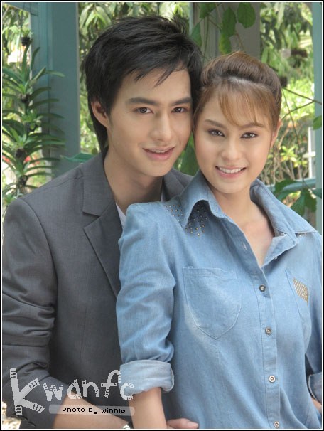 百變天使(2010)海報