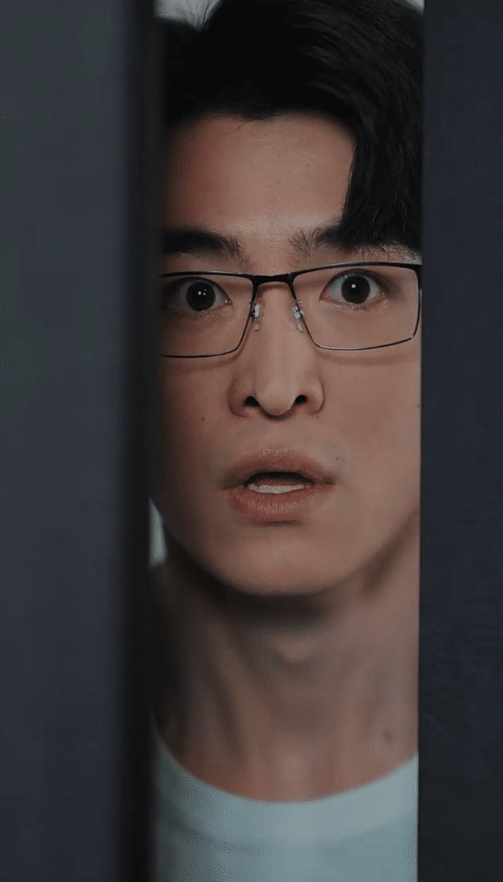 再无花好月圆日(2025)海报