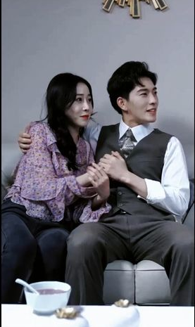 我的七个绝色姐姐(2023)海报