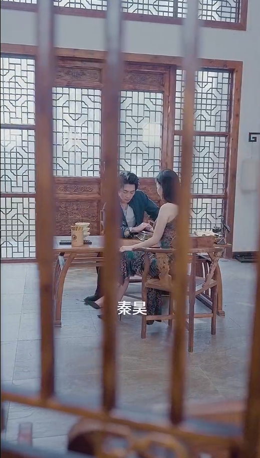 下山后美女总裁找上门(2024)海报
