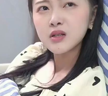懷孕後,渣老闆每天都想拿掉我的崽(2023)海報