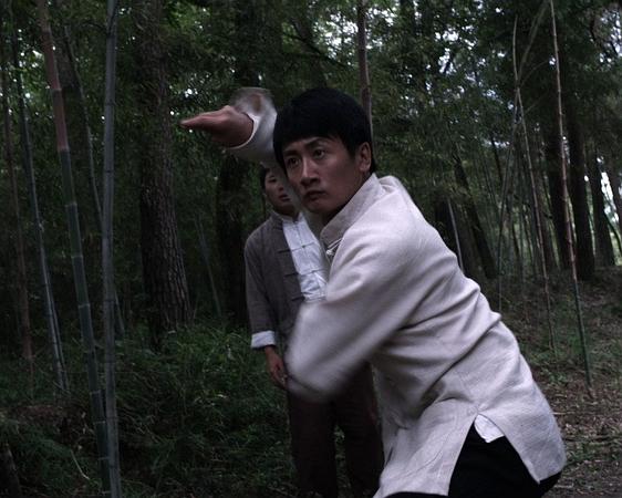 螳螂2012(2012)海报