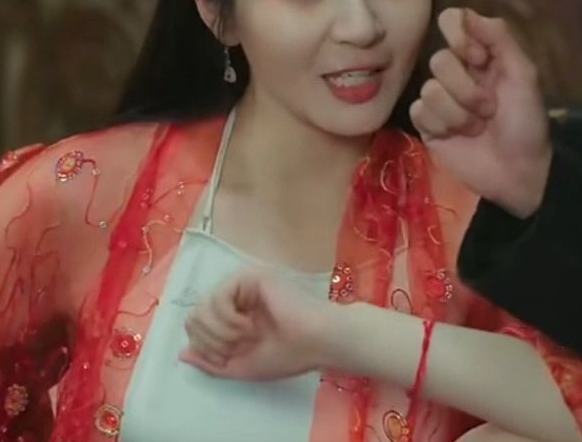 女王爺的極品快遞員(2023)海報